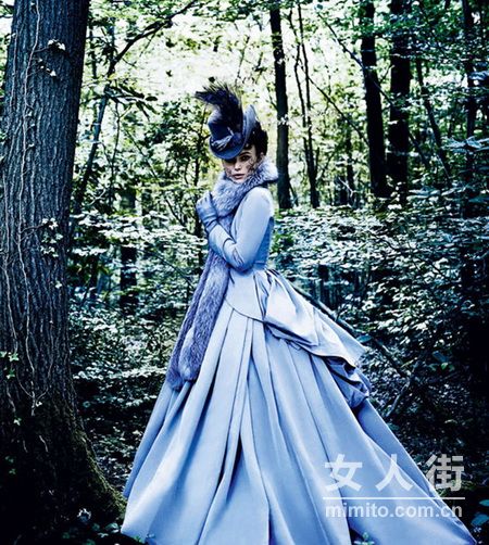 凯拉奈特莉登Vogue十月刊封面